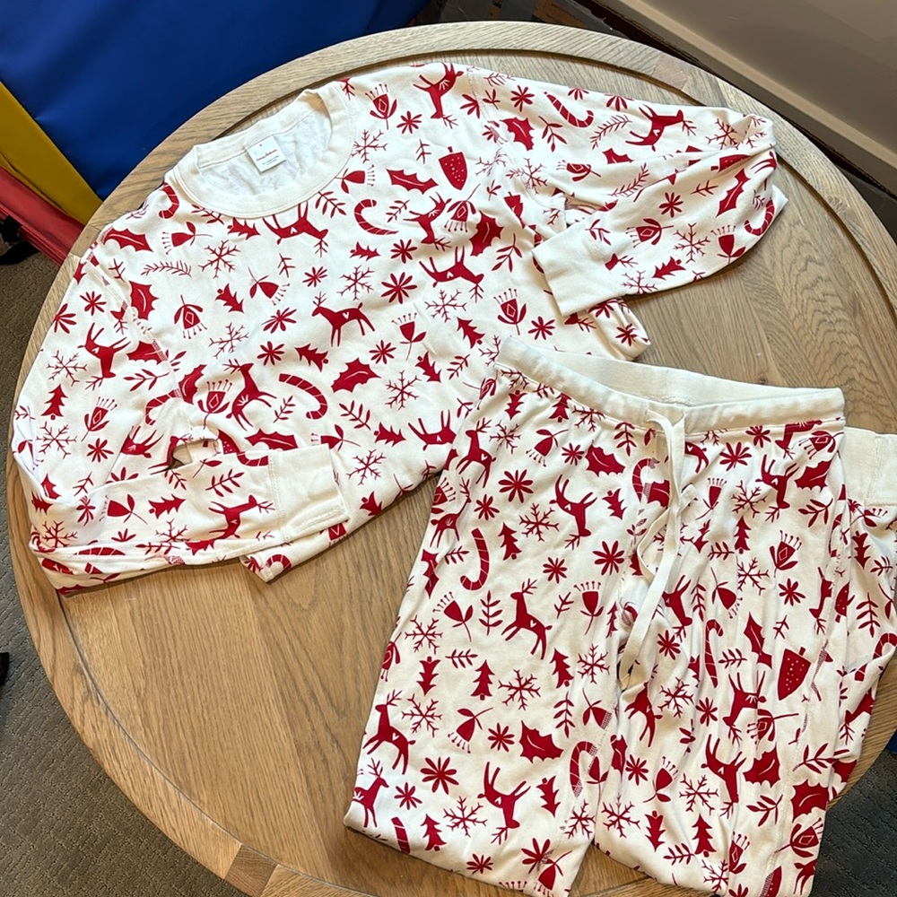 Hanna Andersson unisex scandicane holiday pajamas sz M